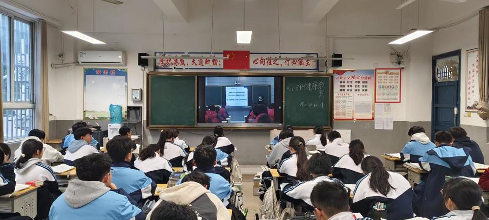 d6d1c082de9b8bd2e17da04bdda443ba